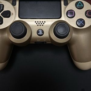 PS4 pro comes with controller a charger all the hook up wiers also a game